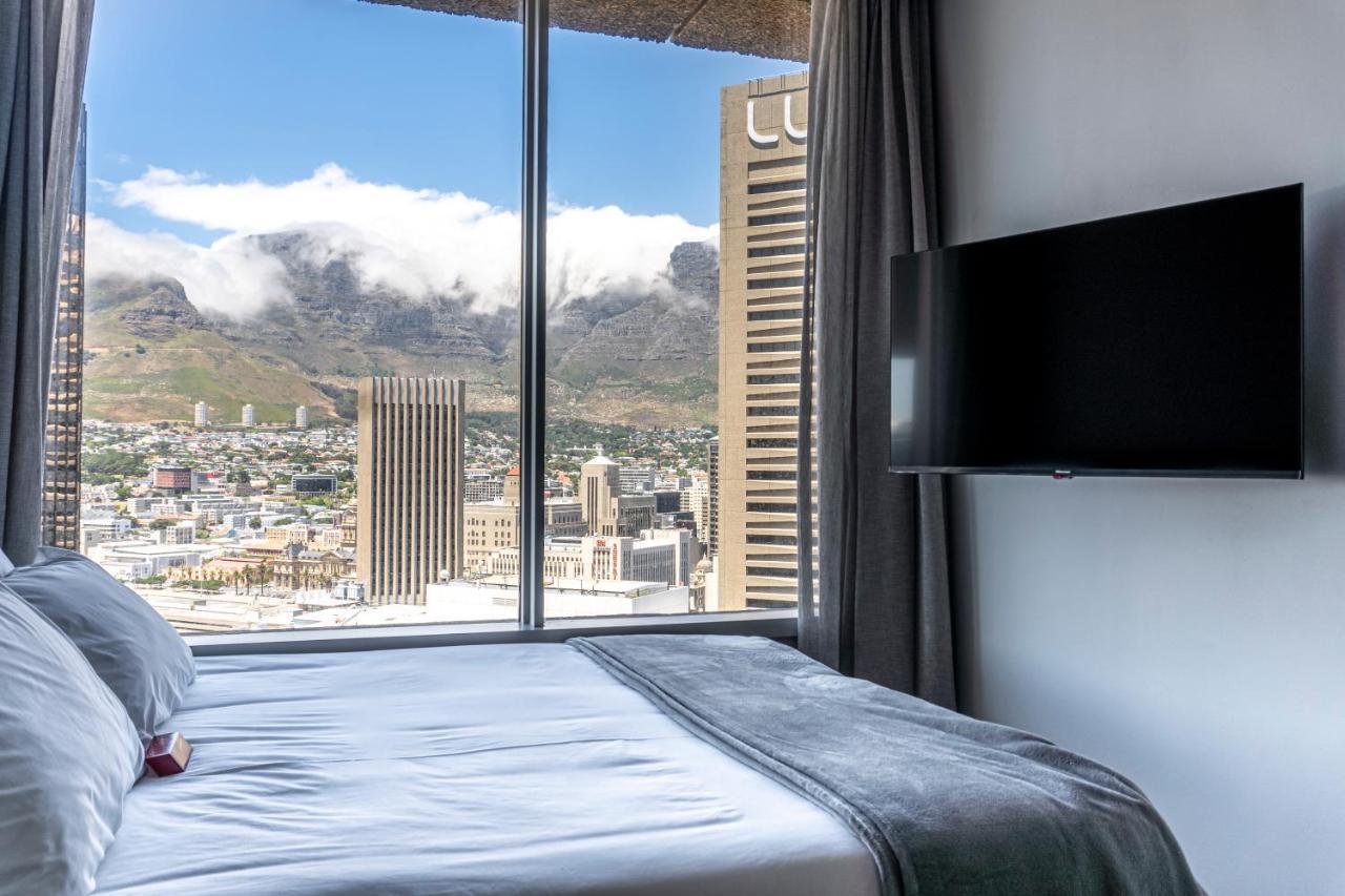 Stunning 1-Bedroom Apartment With Mountain Views Kaapstad Buitenkant foto